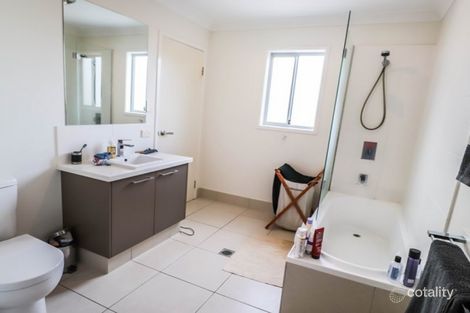 2/21 Abang Ave, Tanah Merah, QLD 4128