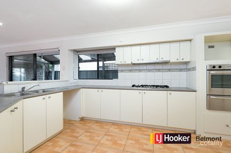 Property photo of 7 Excalibur Chase Wattle Grove WA 6107