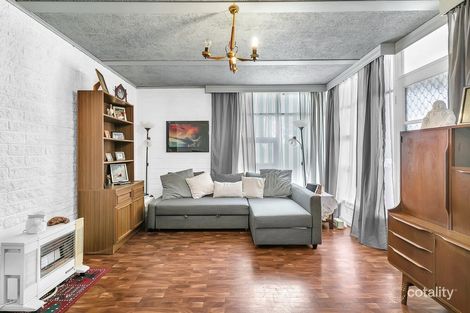 Property photo of 18 Clearview Crescent Clearview SA 5085