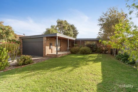 Property photo of 11 Sussex Crescent Seaford VIC 3198