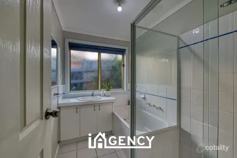 Property photo of 24 Adrian Drive Pakenham VIC 3810