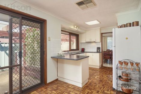 Property photo of 6 Telopea Crescent Lake Albert NSW 2650