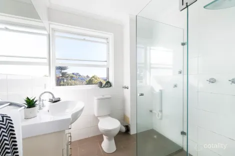 Property photo of 11/38 Beach Street Curl Curl NSW 2096