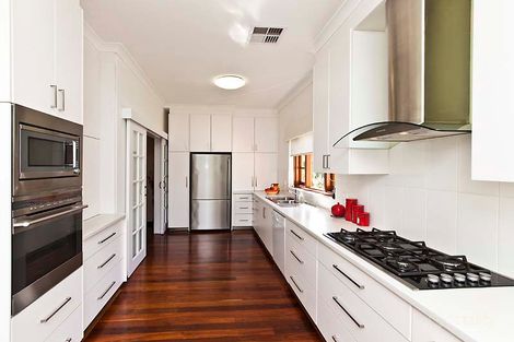 21 Raymond St, Mount Pleasant, WA 6153