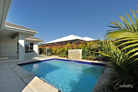 Property photo of 19 Apulia Place Bridgeman Downs QLD 4035