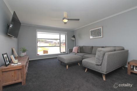 Property photo of 54 Dennington Rise Dennington VIC 3280