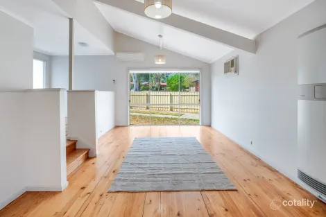 Property photo of 2 Conmurra Way Springdale Heights NSW 2641