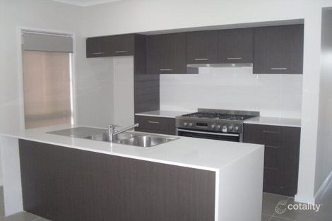 Property photo of 36 De Lauret Street Renwick NSW 2575