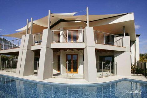 5825 Bayview Walk, Hope Island, QLD 4212