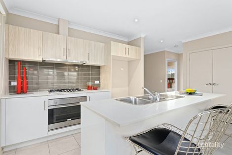 Property photo of 7 Nissoria Avenue Mernda VIC 3754