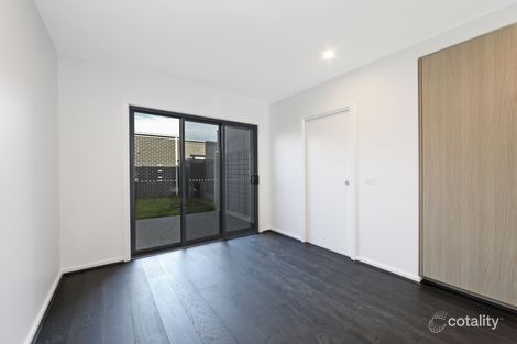 Property photo of 2 Egret Walk Rowville VIC 3178
