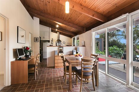 Property photo of 6 Blackberry Lane Woodend VIC 3442