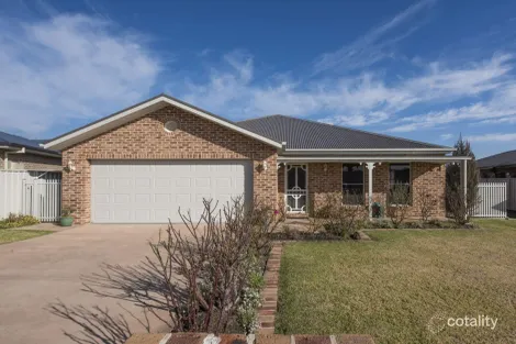 Property photo of 8 Dickson Court Mudgee NSW 2850