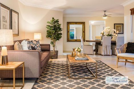 Property photo of 18 Windermere Crescent Carindale QLD 4152