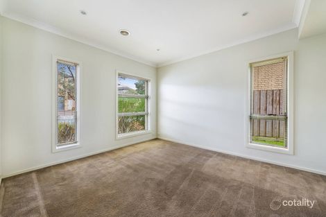 Property photo of 9 Manuscript Drive Endeavour Hills VIC 3802