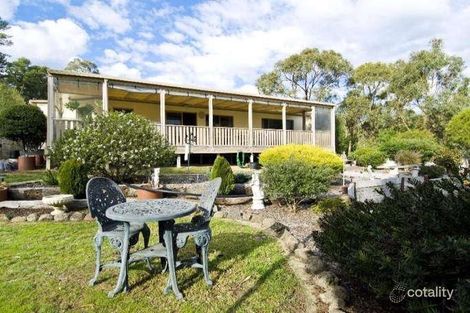 Property photo of 10 Youngs Road St Andrews VIC 3761