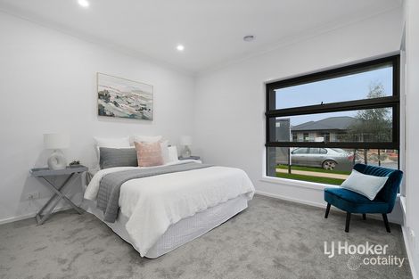 Property photo of 20 Winton Drive Fraser Rise VIC 3336