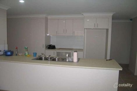 Property photo of 28 Aldgate Crescent Pacific Pines QLD 4211