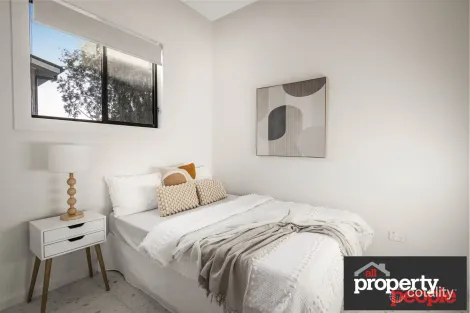 Property photo of 25 Templeton Crescent Moorebank NSW 2170