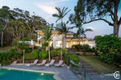 Property photo of 13 The Peninsula Corlette NSW 2315