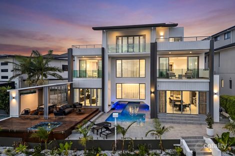 19 Knightsbridge Pde E, Paradise Point, QLD 4216