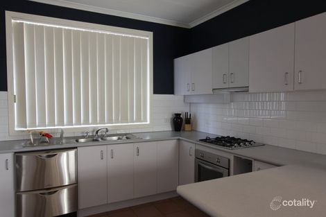 Property photo of 48 Thames Boulevard Werribee VIC 3030