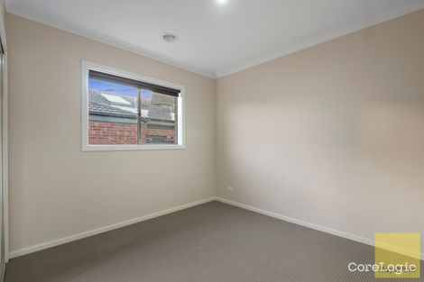 Property photo of 28 Everholme Drive Truganina VIC 3029