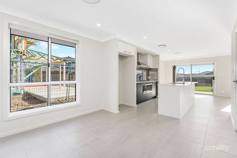 Property photo of 5 Glory Loop Catherine Field NSW 2557