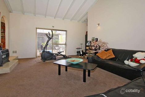 Property photo of 18 Winston Crescent Viveash WA 6056
