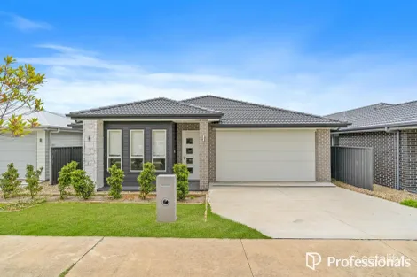 14 Walter St, Thirlmere, NSW 2572