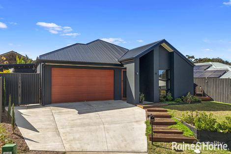 40 Blue Wren Pl, Cooroy, QLD 4563