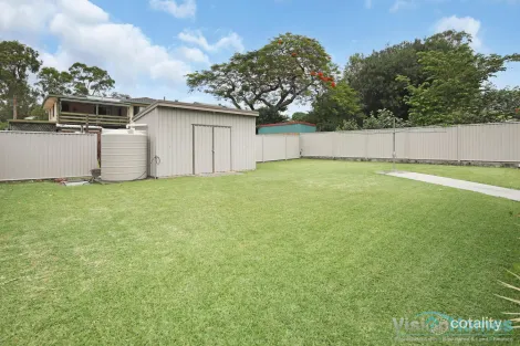Property photo of 28 Emblem Street Jamboree Heights QLD 4074