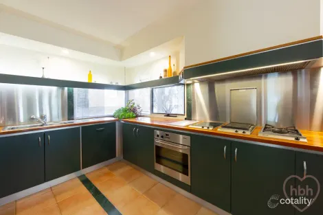 Property photo of 32 Coranderrk Street Reid ACT 2612