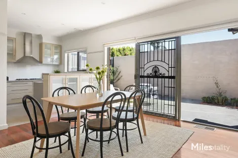 Property photo of 2/17 Abbotsford Grove Ivanhoe VIC 3079