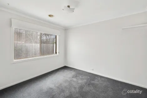 Property photo of 3 Wicklow Place Grovedale VIC 3216