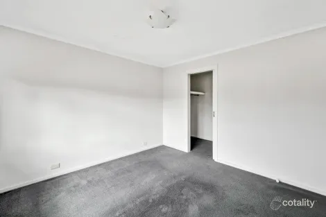 Property photo of 3 Wicklow Place Grovedale VIC 3216