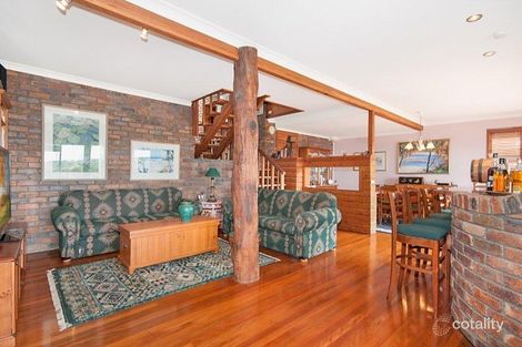 Property photo of 32 Sandstone Crescent Lennox Head NSW 2478