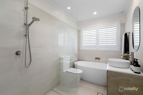 Property photo of 3 Benaroon Avenue St Ives NSW 2075