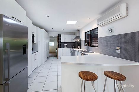 Property photo of 28 Boronia Drive Southport QLD 4215