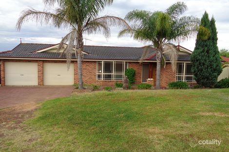 15 Moss Pl, St Helens Park, NSW 2560