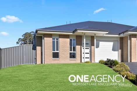 Property photo of 2/18 Peppermint Road Morisset NSW 2264