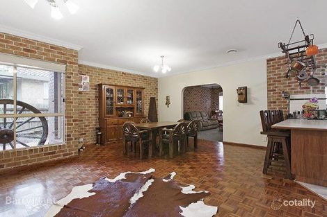 Property photo of 4 Graneel Grove Berwick VIC 3806