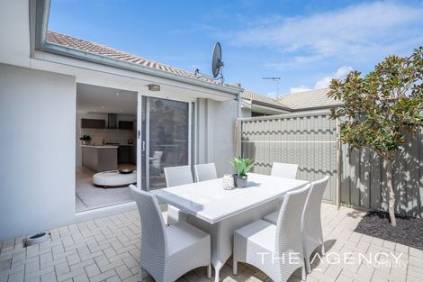 Property photo of 16/1 Humboldt Entrance Aubin Grove WA 6164