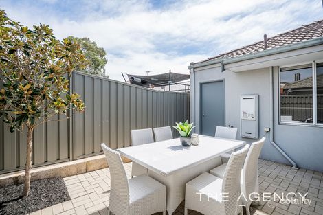 Property photo of 16/1 Humboldt Entrance Aubin Grove WA 6164