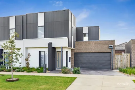 32 Holley Cres, Armstrong Creek, VIC 3217