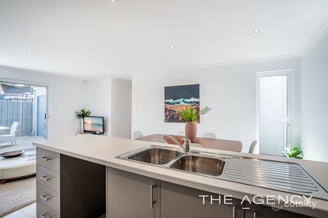 Property photo of 16/1 Humboldt Entrance Aubin Grove WA 6164