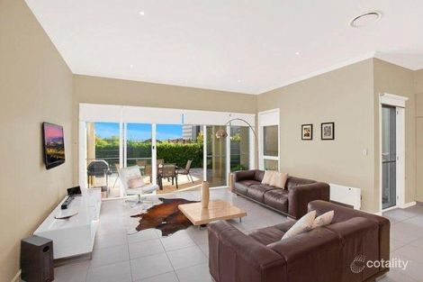 Property photo of 11 Linden Way Bella Vista NSW 2153