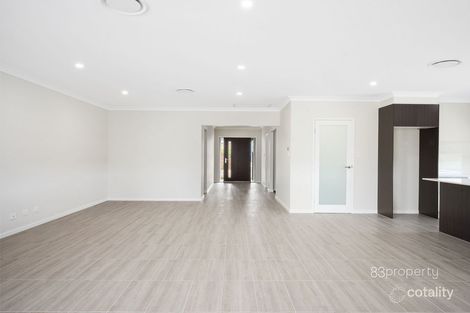 Property photo of 6 Lakesfront Place Hatton Vale QLD 4341