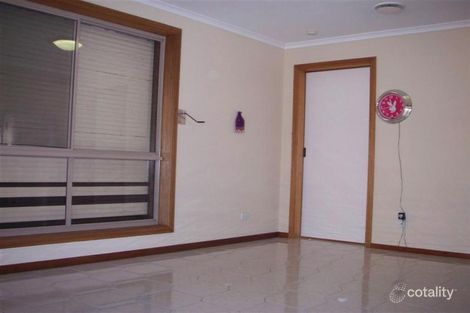 Property photo of 95 Mulhall Drive St Albans VIC 3021