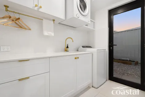 Property photo of 9 Brookville Circle Secret Harbour WA 6173